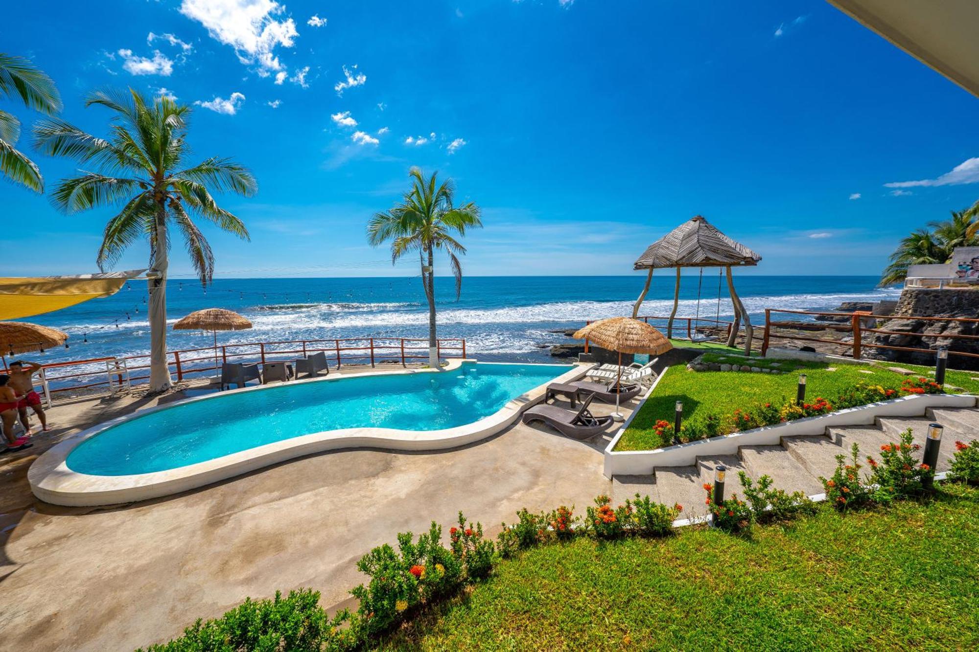 Reef On The Water Hotel Tamanique ภายนอก รูปภาพ