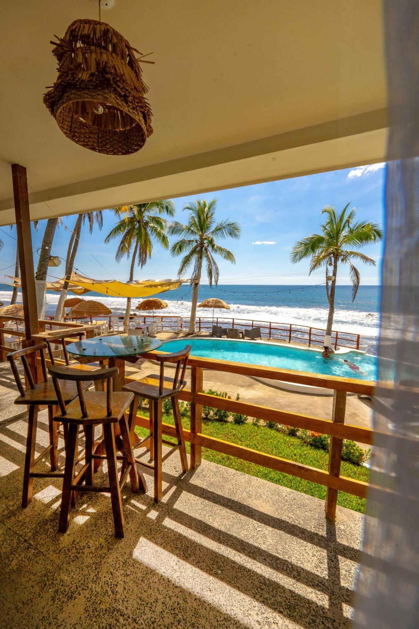Reef On The Water Hotel Tamanique ภายนอก รูปภาพ