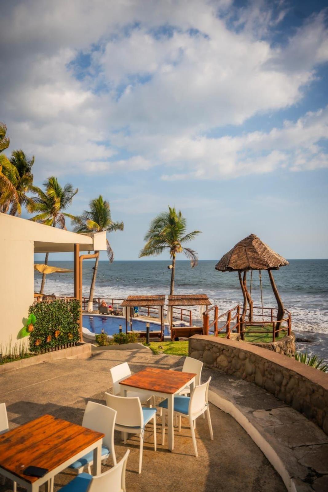 Reef On The Water Hotel Tamanique ภายนอก รูปภาพ