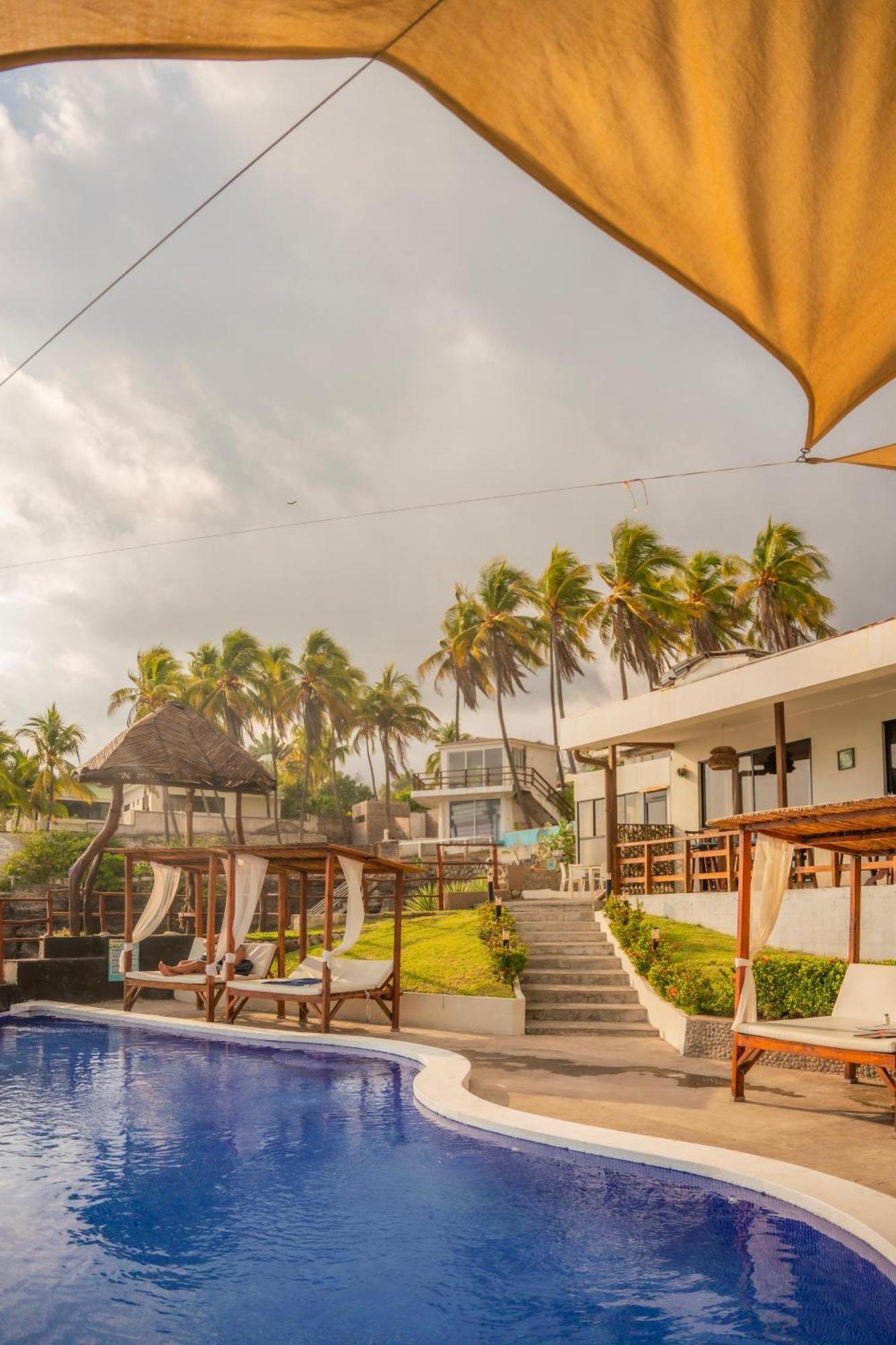 Reef On The Water Hotel Tamanique ภายนอก รูปภาพ